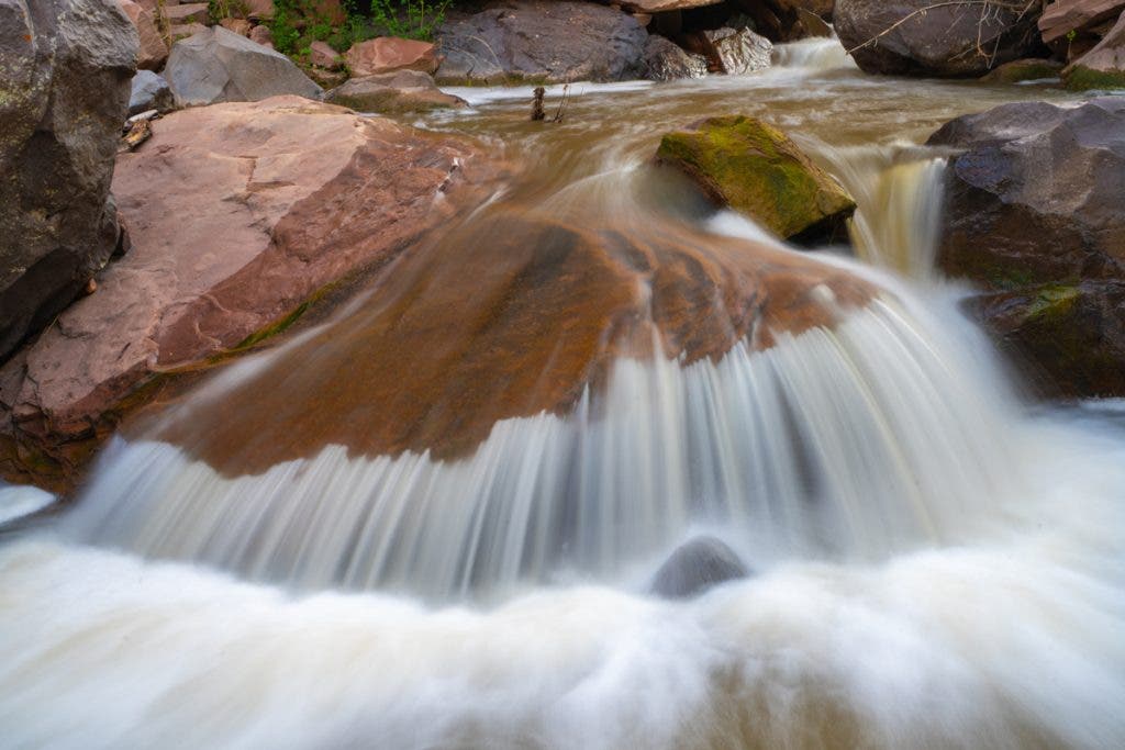 This photo illustrates the use of an ND filter