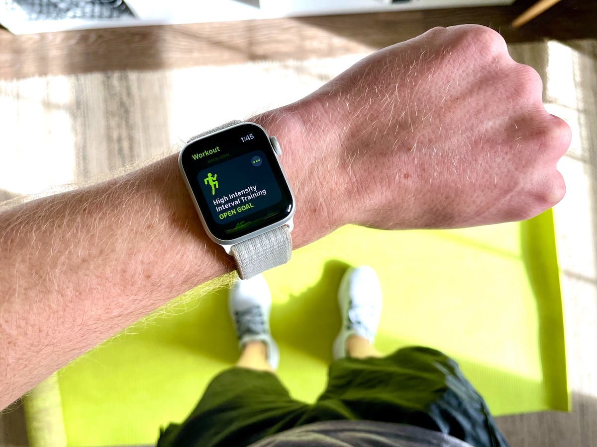 Best Fitness Watches in 2023 42West Adorama