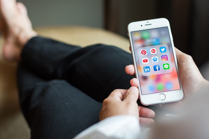 optimizing social media for cyber monday deals