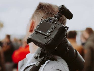 filming wedding video