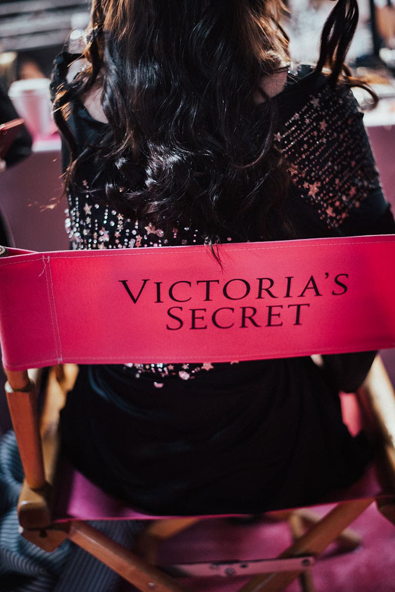 28 Victoria's Secret Angels Blowing Kisses