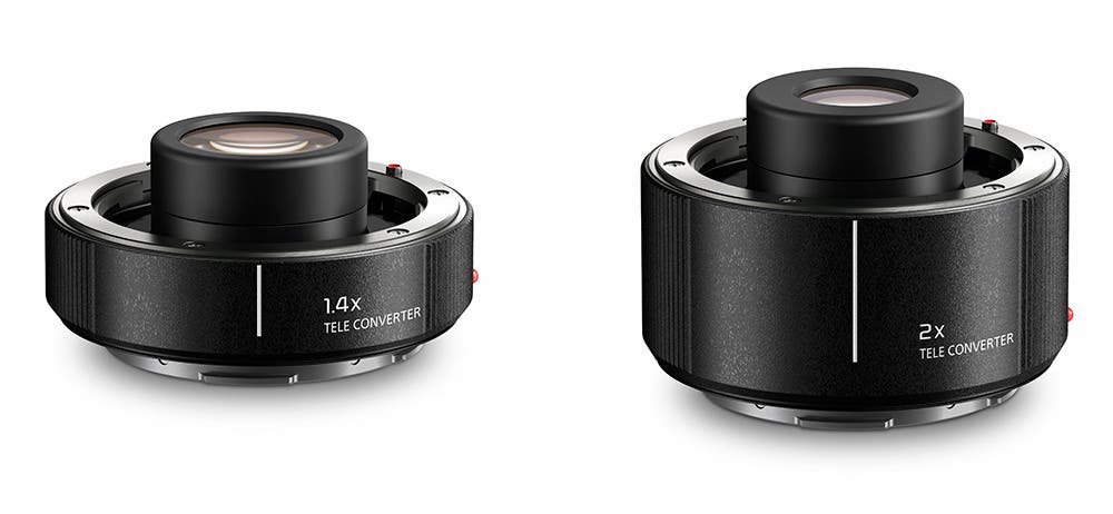 LUMIX 1.4x Lens Teleconverter (left) and LUMIX 2x Lens Teleconverter (right)