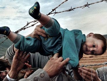 Carol Guzy/Washington Post kosovo