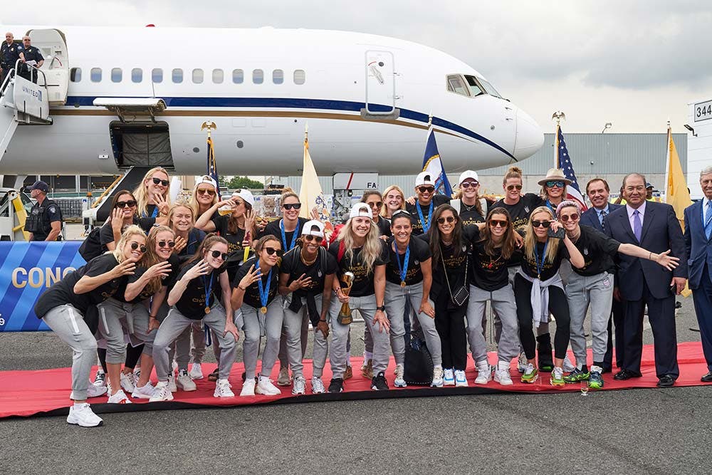 uswnt arrival newark airport fifa world cup