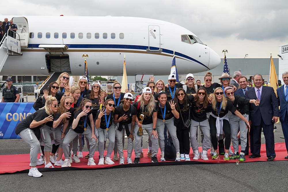 uswnt arrival newark airport fifa world cup
