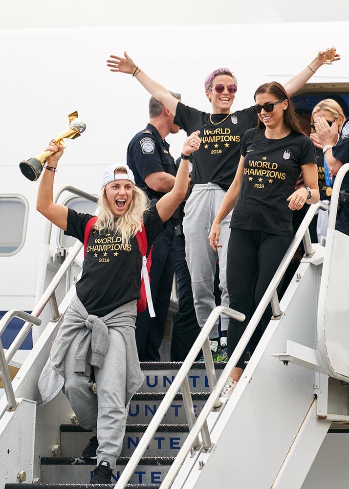 uswnt arrival newark airport fifa world cup