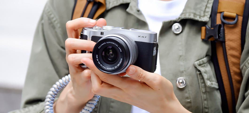 FUJIFILM X-A7