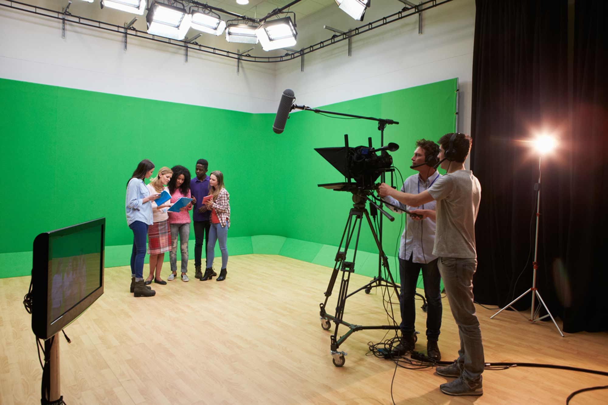 How to composite green screen footage using chroma key