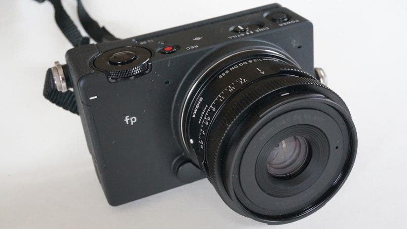 sigma fp mirrorless digital camera