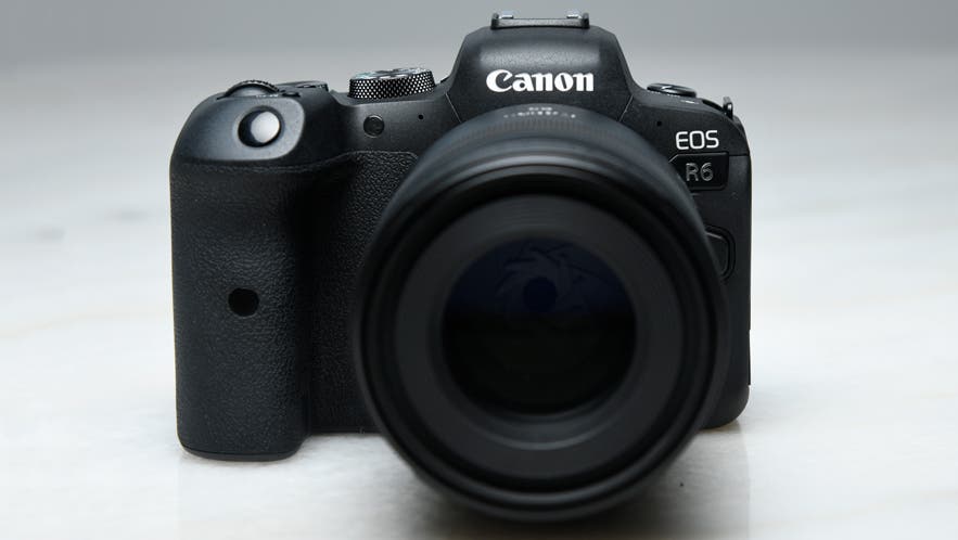 Canon EOS R6 Full-Frame Mirrorless Camera with 4K Video, Full-Frame CMOS  Senor, DIGIC X Image Processor, Dual UHS-II SD Memory Card Slots, and Up to