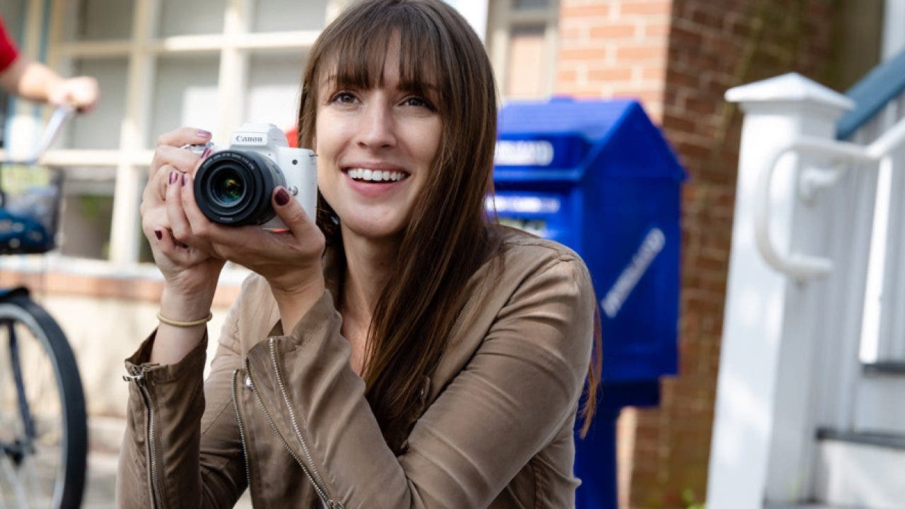 Canon EOS M50 Mark II: First Look With Vanessa Joy - Adorama