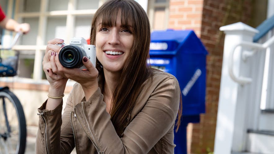 Haast je niveau Maar Canon EOS M50 Mark II: First Look With Vanessa Joy - 42 West, the Adorama  Learning Center