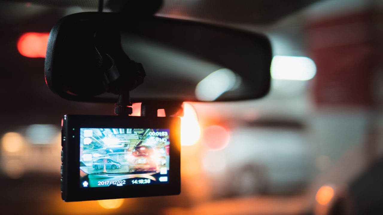 dash cam 180 degree view