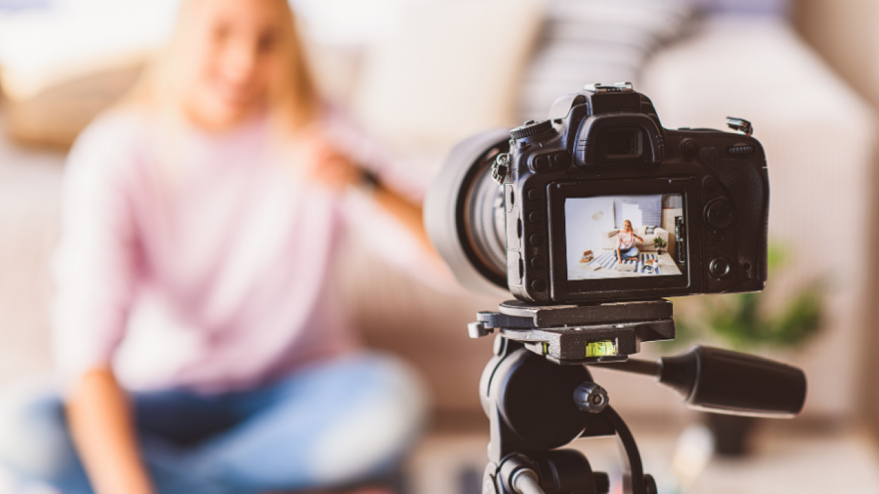 mirrorless camera for video recording