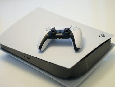 White Playstation 5