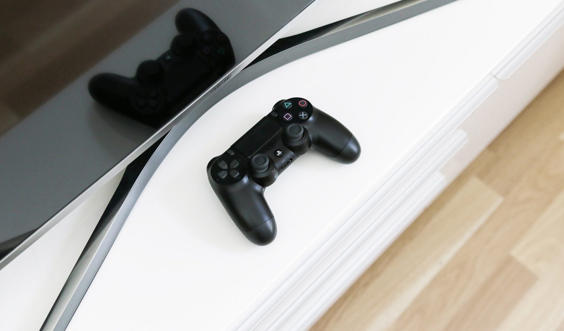 besværlige At afsløre Skinne How to Connect a PS4 Controller to PC: a Step-by-step Guide
