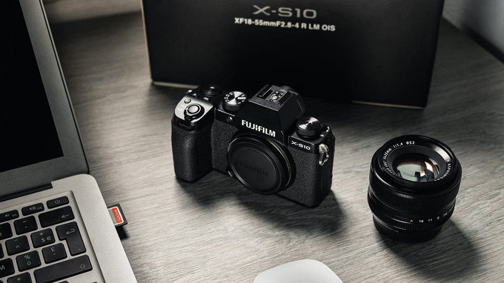 Fujifilm X-S10 Mirrorless Camera