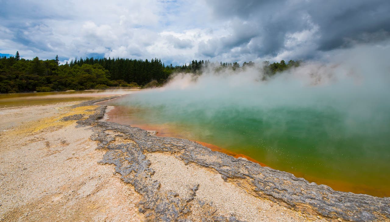 Champagne pool