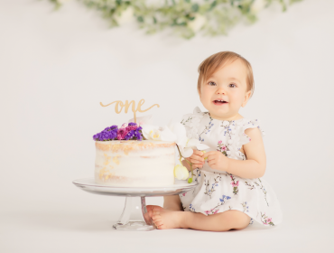 cake smash photos full scene for feature