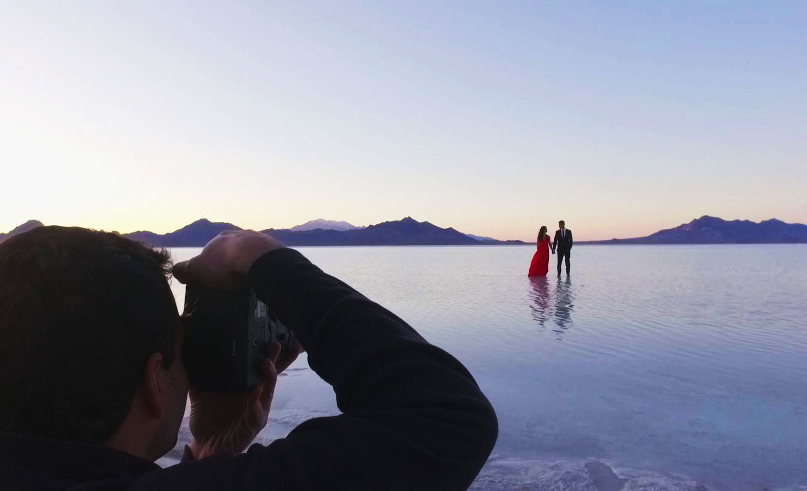 BTS of photographing couple on the salt flat