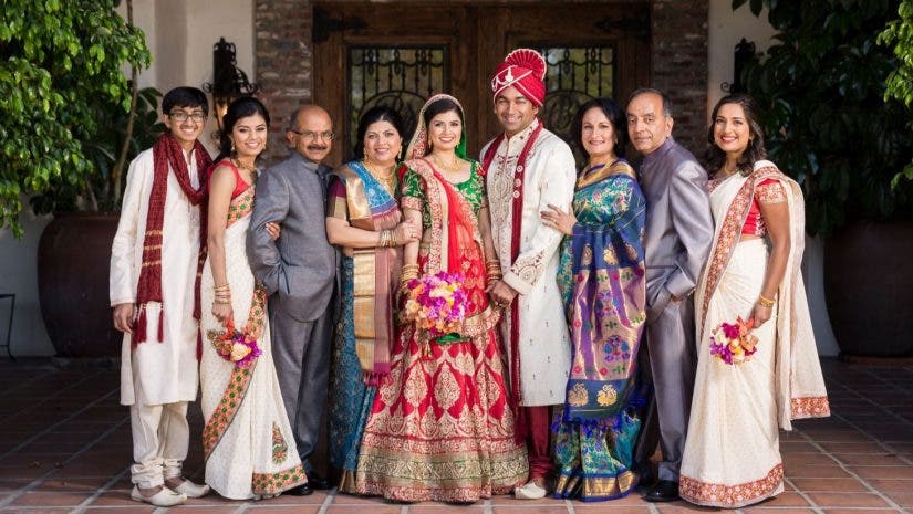 symmetrical group photo poses for wedding party