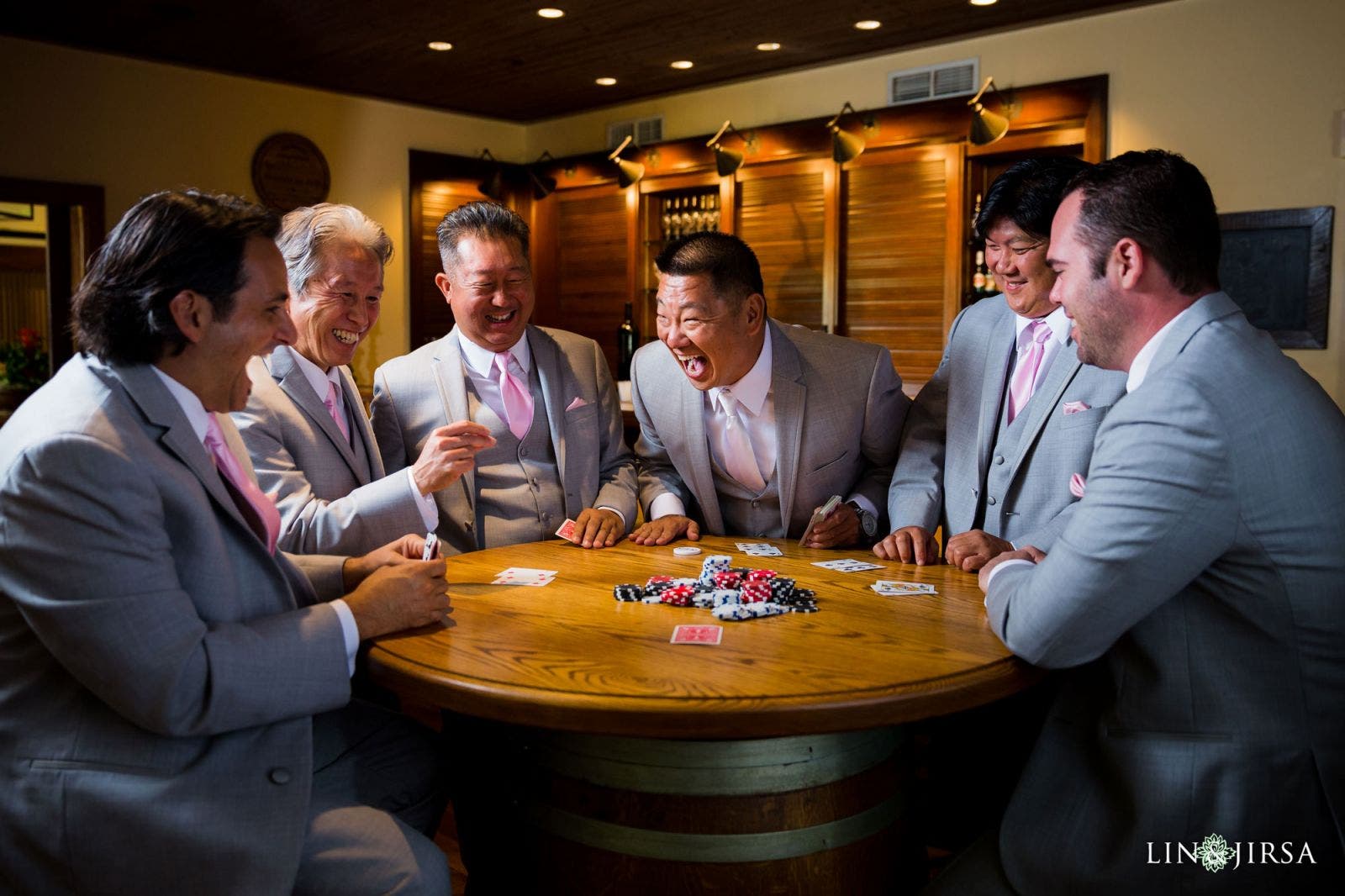 group photo poses for groomsmen game