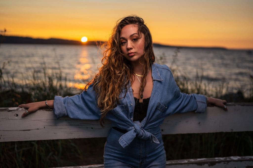 The balanced exposure, using the Flashpoint XPLOR 600, and the EZ Lock 34” Beauty Dish Silver
