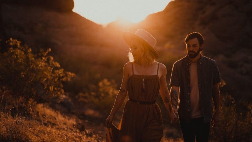 dark aesthetic pictures couple walking at golden hour
