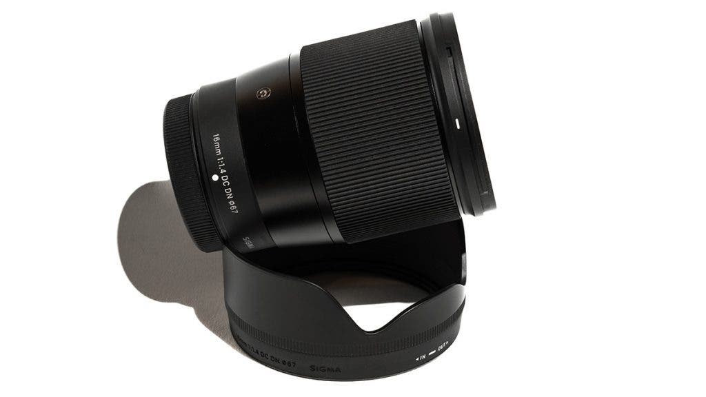 Sigma 16mm F1.4 Lens contemporary for fujifilm x series cameras