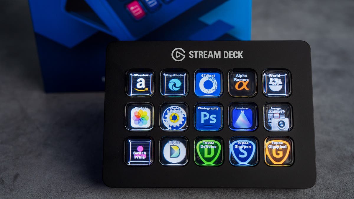 Elgato Stream Deck XL – Advanced Studio Controller, 32 macro keys, trigger  actions in apps and software like OBS, Twitch, ​ and more, works