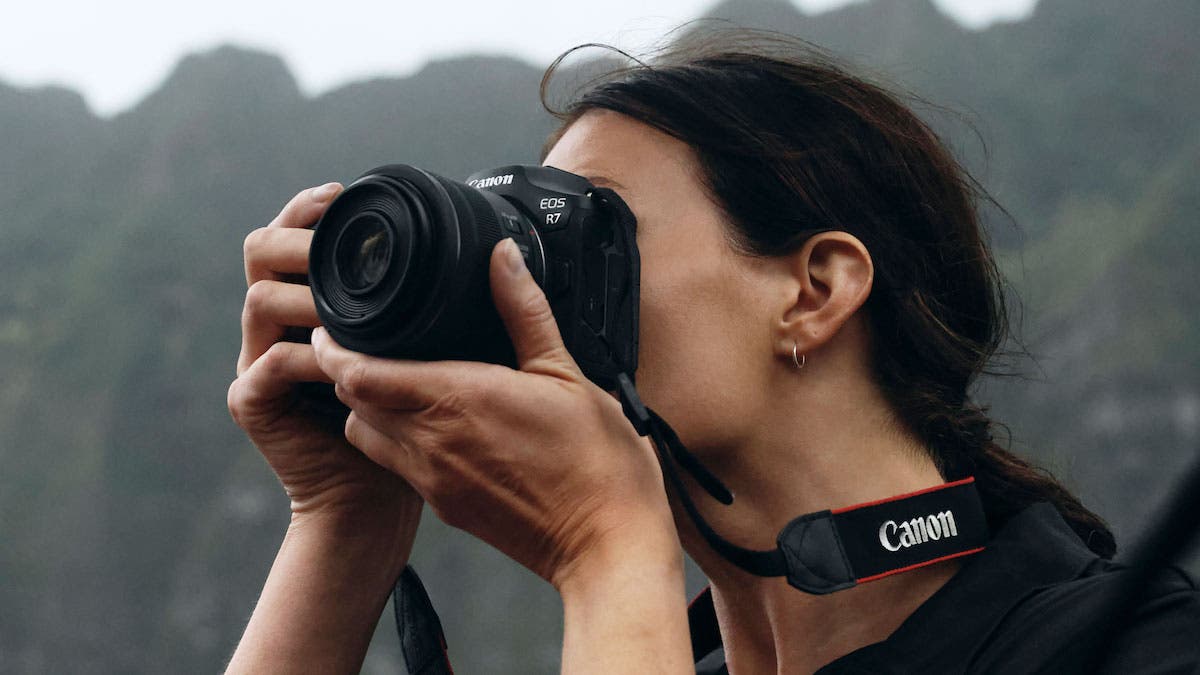 Canon EOS R10 Camera - Canon South Africa