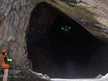 confined space drones, pilot flying drone into underground mine