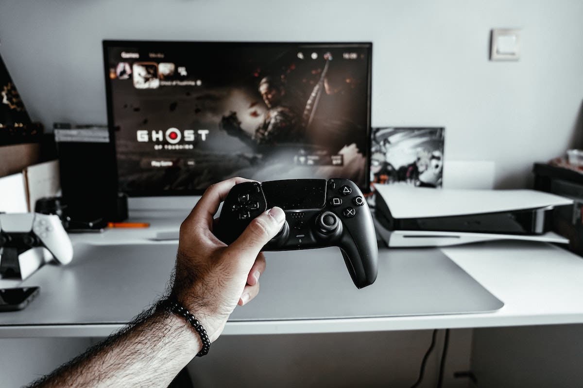 Best Gaming Monitors For PS5 42West Adorama