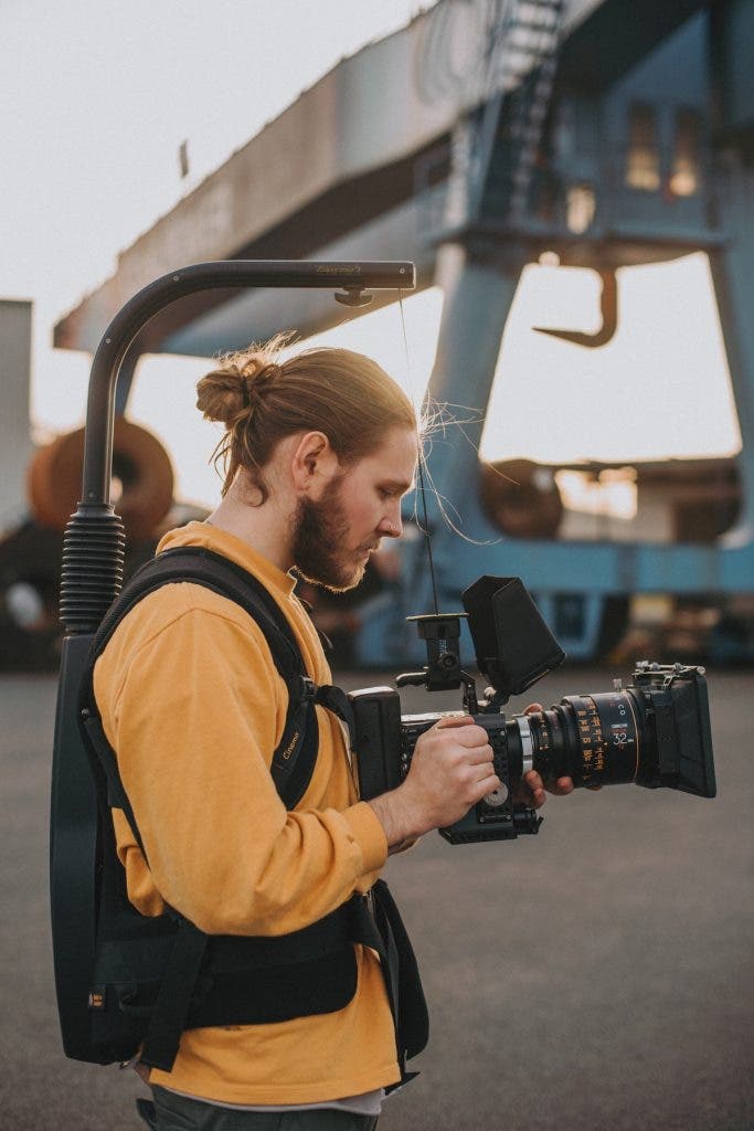 Anamorphic Lens for Video: What You Need to Know - 42West