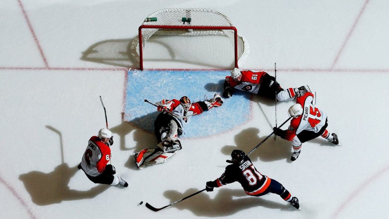 Everything You Need To Know About Photographing Ice Hockey