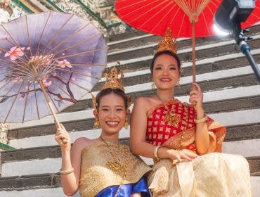 Portrait of two women captured with flash and the Sony A9III global shutter