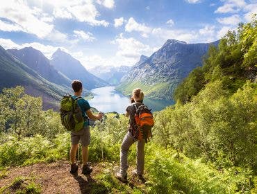 summer-hike-adobe-stock