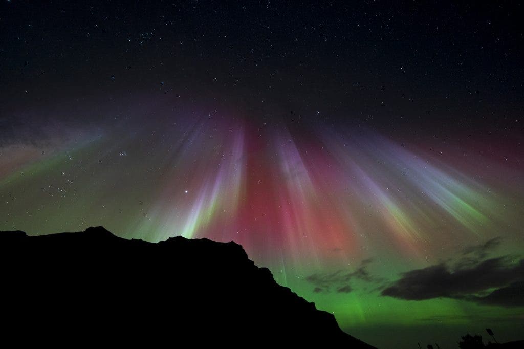 Photo of northern lights in Iceland from solo travel photographer