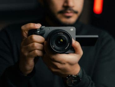 featured image for an article about a gift guide for sony alpha camera users