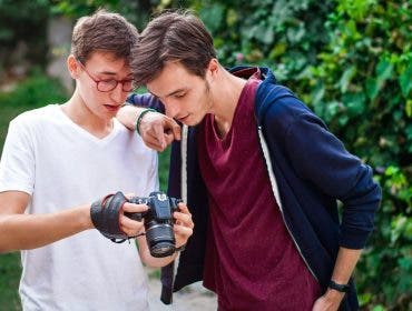 Choose the Best Camera for Beginners: 6 Key Factors