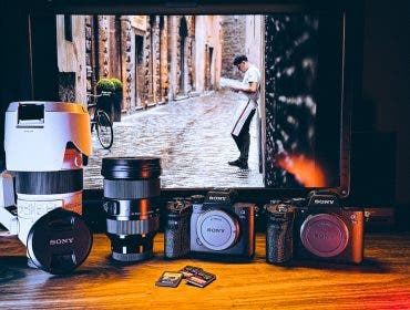 Muji's gear for street photography in front of a street photography image