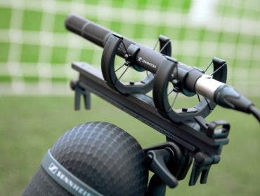 MKH_8018_Product_Shot_In_Use_Stadium_09_feature