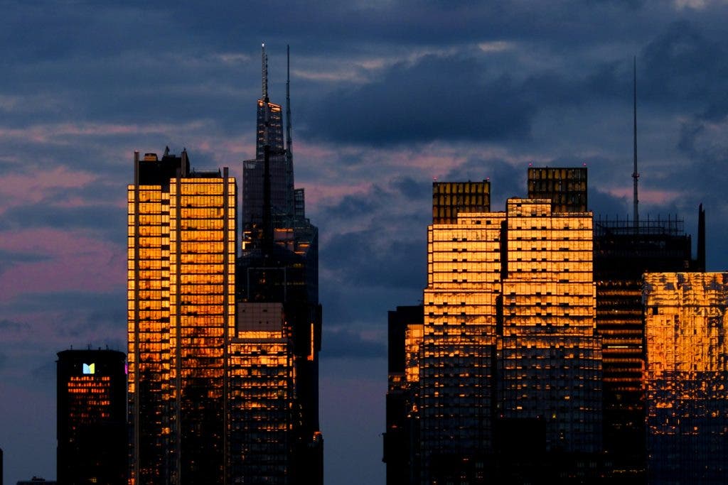 Images created by Omar Gonzalez with the new FUJIFILM X-E5