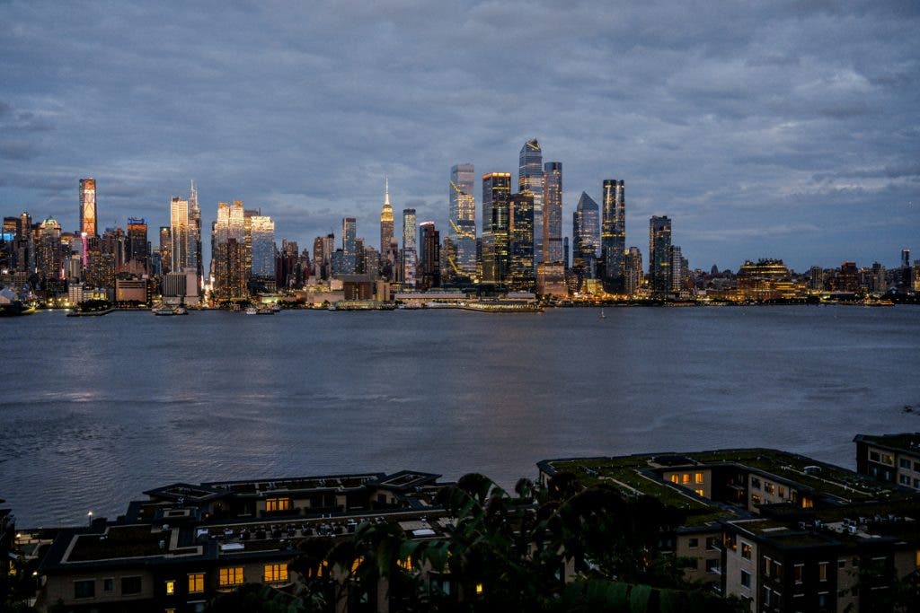 Images created by Omar Gonzalez with the new FUJIFILM X-E5