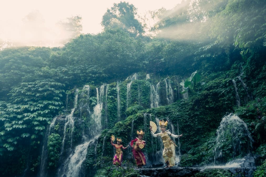 Sunrise Concept Photoshoot with Balinese Dancers