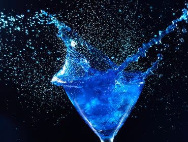 Catching splashing liquid is a great use for Freeze mode