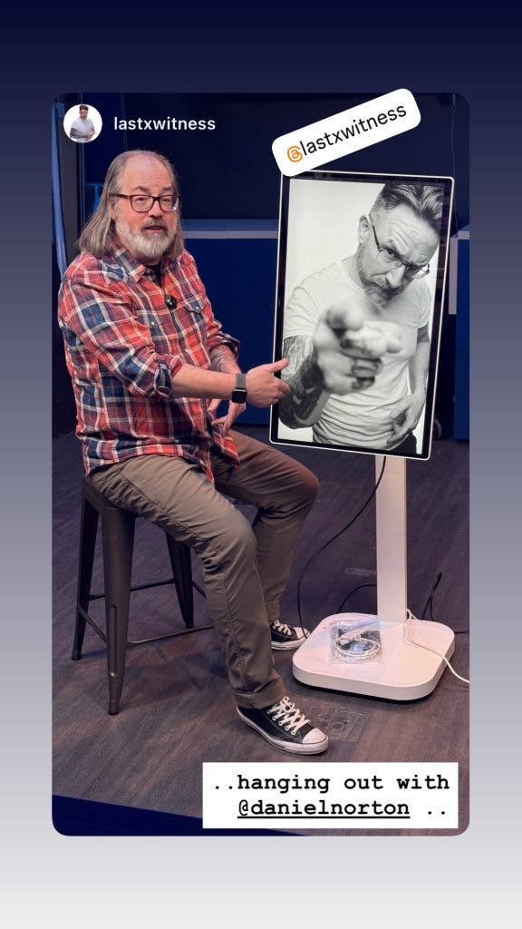 LG monitor going vertical