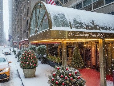 08__Thumbnail_Final_Kimberly_Lobby_Winter_01_236_Final_15x10(15)