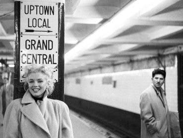 NEW YORK - MARCH 24: Actress Marilyn Monroe takes the subway in Grand Central Station on March 24, 1955 in New York City, New York. (Photo by Ed Feingersh/Michael Ochs Archives/Getty Images)