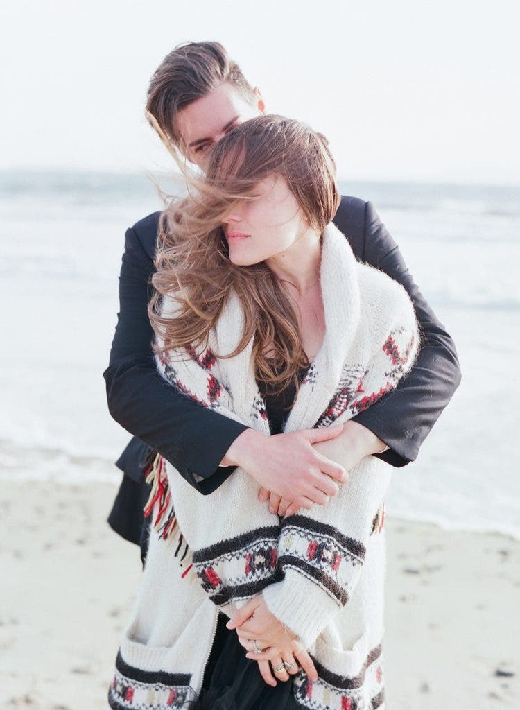 Photo by Elizabeth Messina couple on the beach